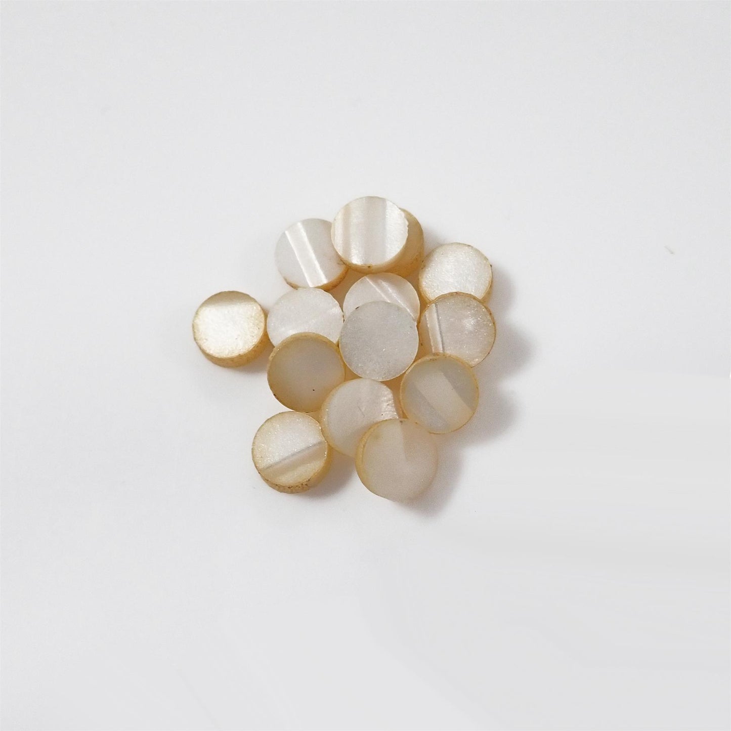 [Incudo] White Vintage Pearloid Celluloid Dot Inlay - 6mm, Circle