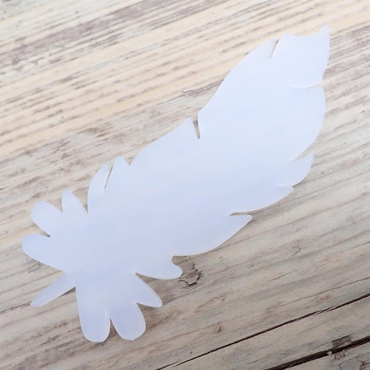[R&F] Polar White Cast Acrylic Feather Decorations, 100mm (Style 7) (Pack of 4)