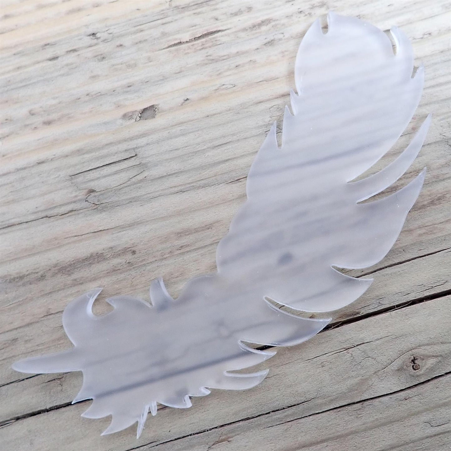 [R&F] Frosted Cast Acrylic Feather Decorations, 100mm (Style 5) (Pack of 3)