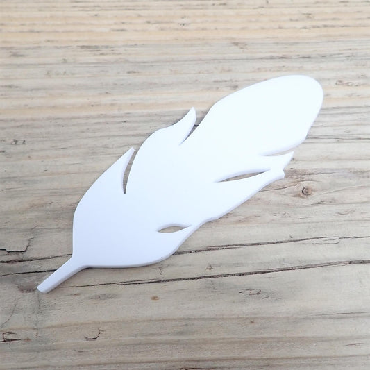 [R&F] White Acrylic Feather Decorations, 100mm (Style 3) (Pack of 4)