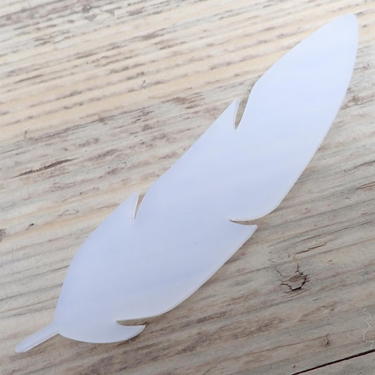 [R&F] Polar White Cast Acrylic Feather Decorations, 100mm (Style 8) (Pack of 6)
