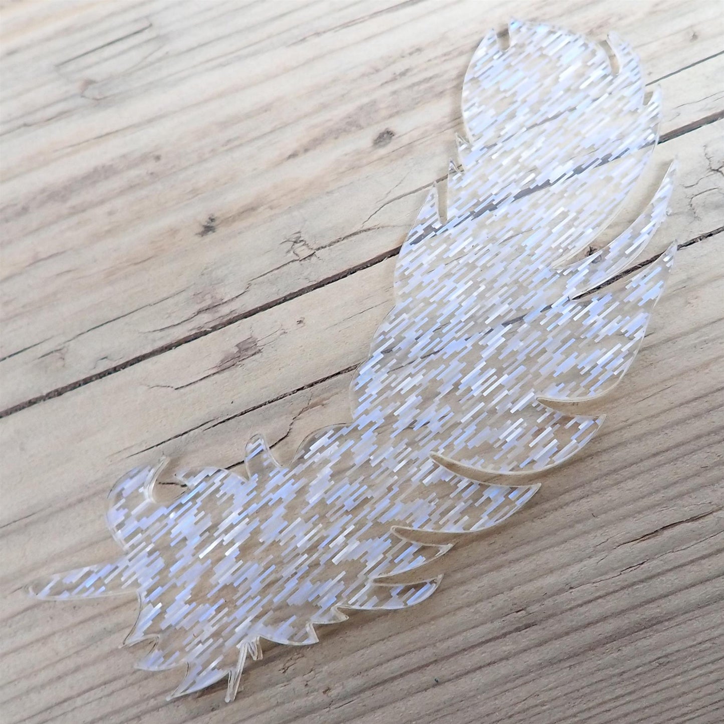 [R&F] Confetti White Acrylic Feather Decorations, 100mm (Style 5) (Pack of 3)